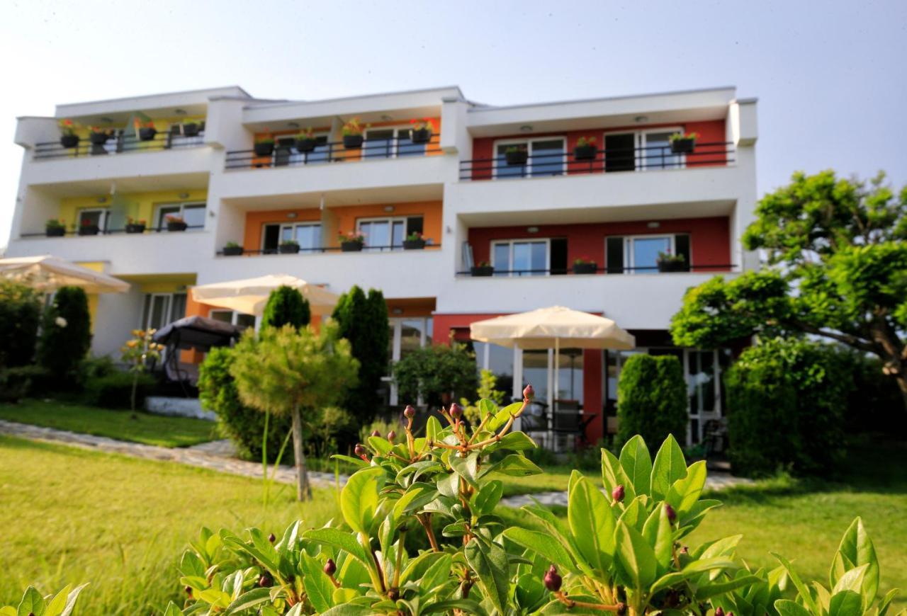 Stayinn Rainbow Houses Beachfront By Asteri Hotels Sunny Beach Dış mekan fotoğraf