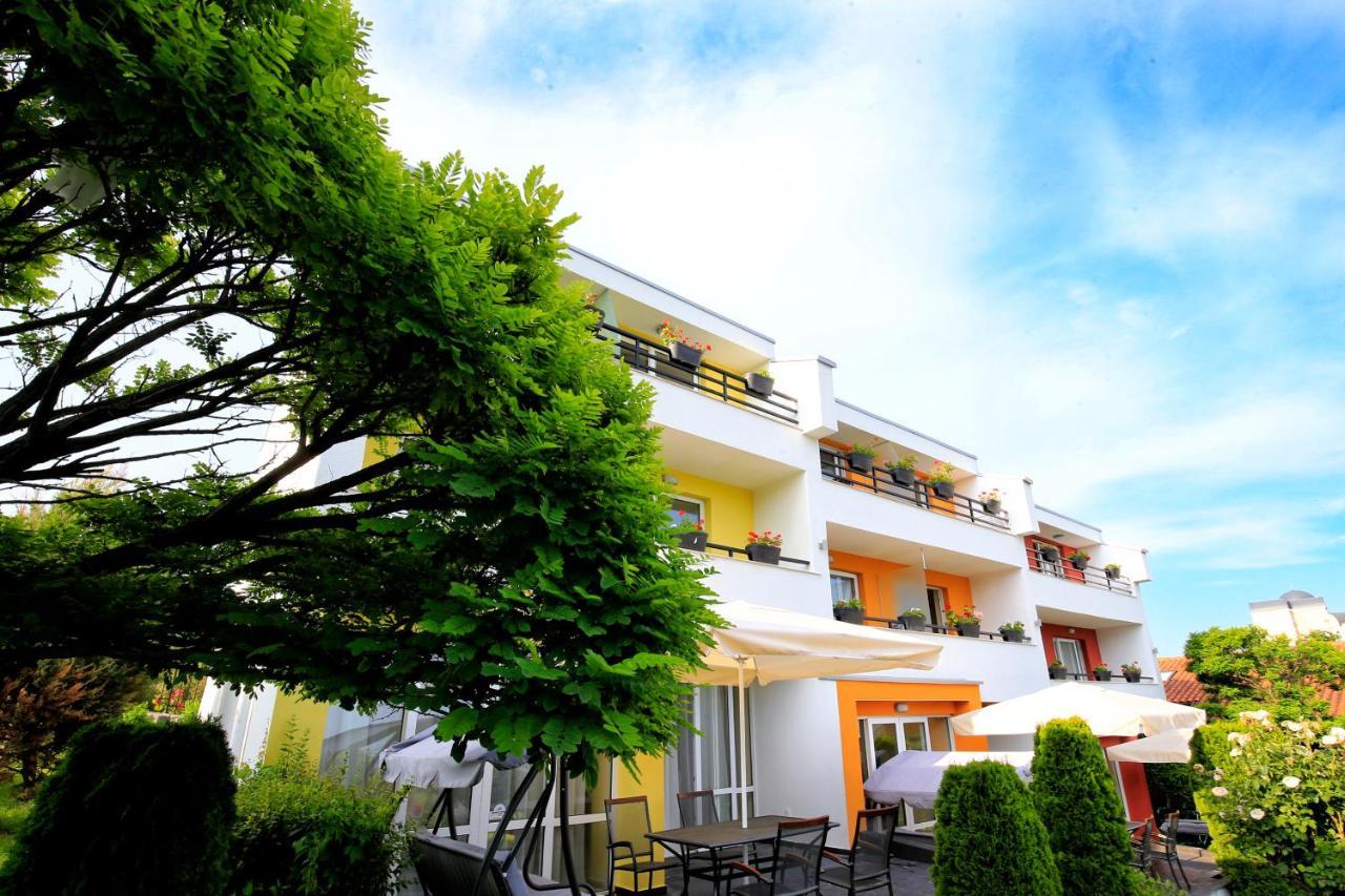 Stayinn Rainbow Houses Beachfront By Asteri Hotels Sunny Beach Dış mekan fotoğraf