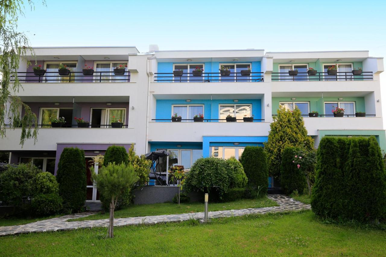 Stayinn Rainbow Houses Beachfront By Asteri Hotels Sunny Beach Dış mekan fotoğraf