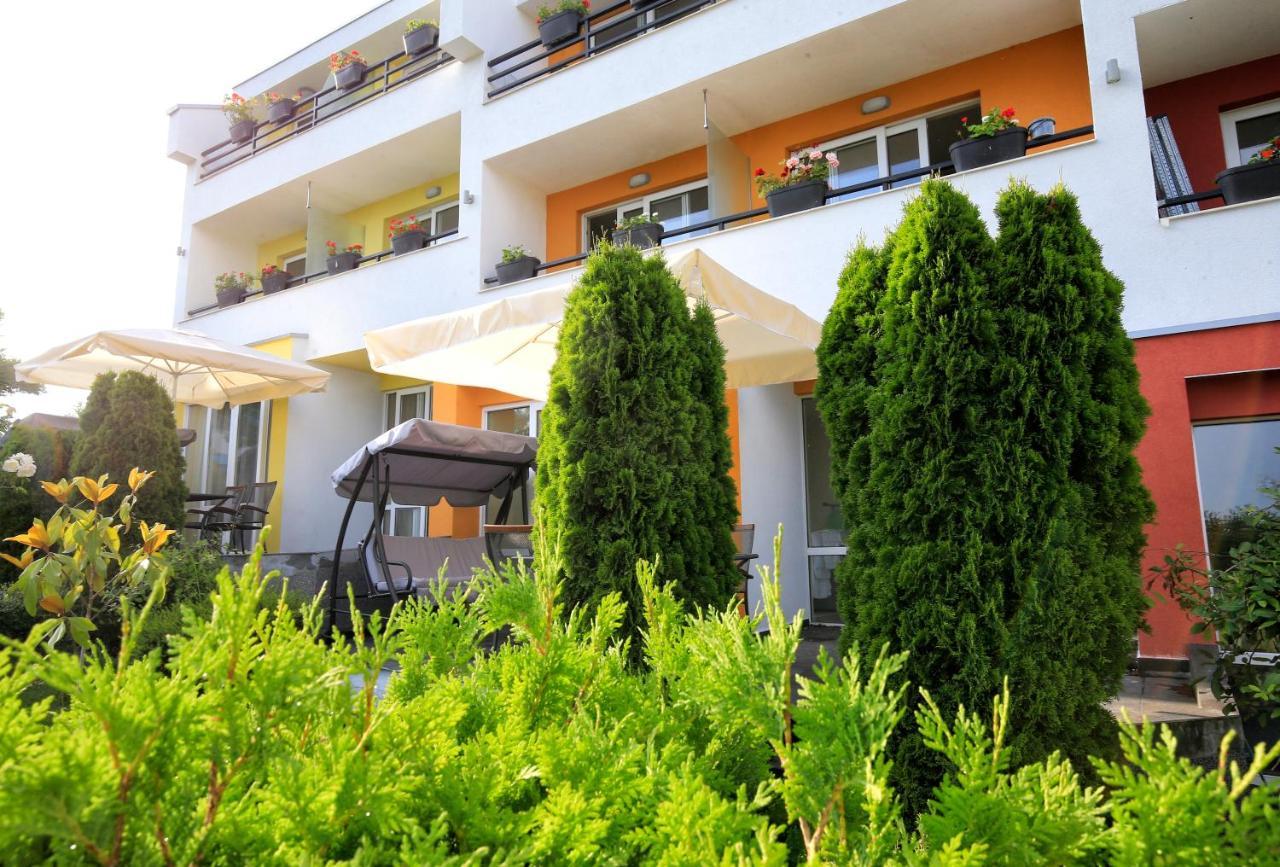 Stayinn Rainbow Houses Beachfront By Asteri Hotels Sunny Beach Dış mekan fotoğraf