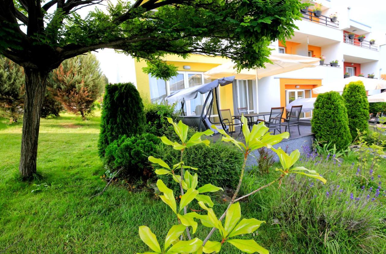 Stayinn Rainbow Houses Beachfront By Asteri Hotels Sunny Beach Dış mekan fotoğraf
