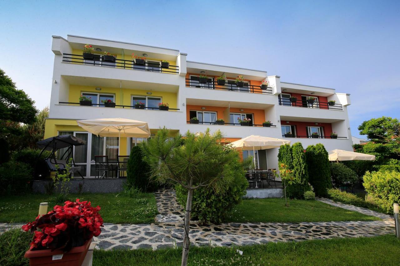 Stayinn Rainbow Houses Beachfront By Asteri Hotels Sunny Beach Dış mekan fotoğraf