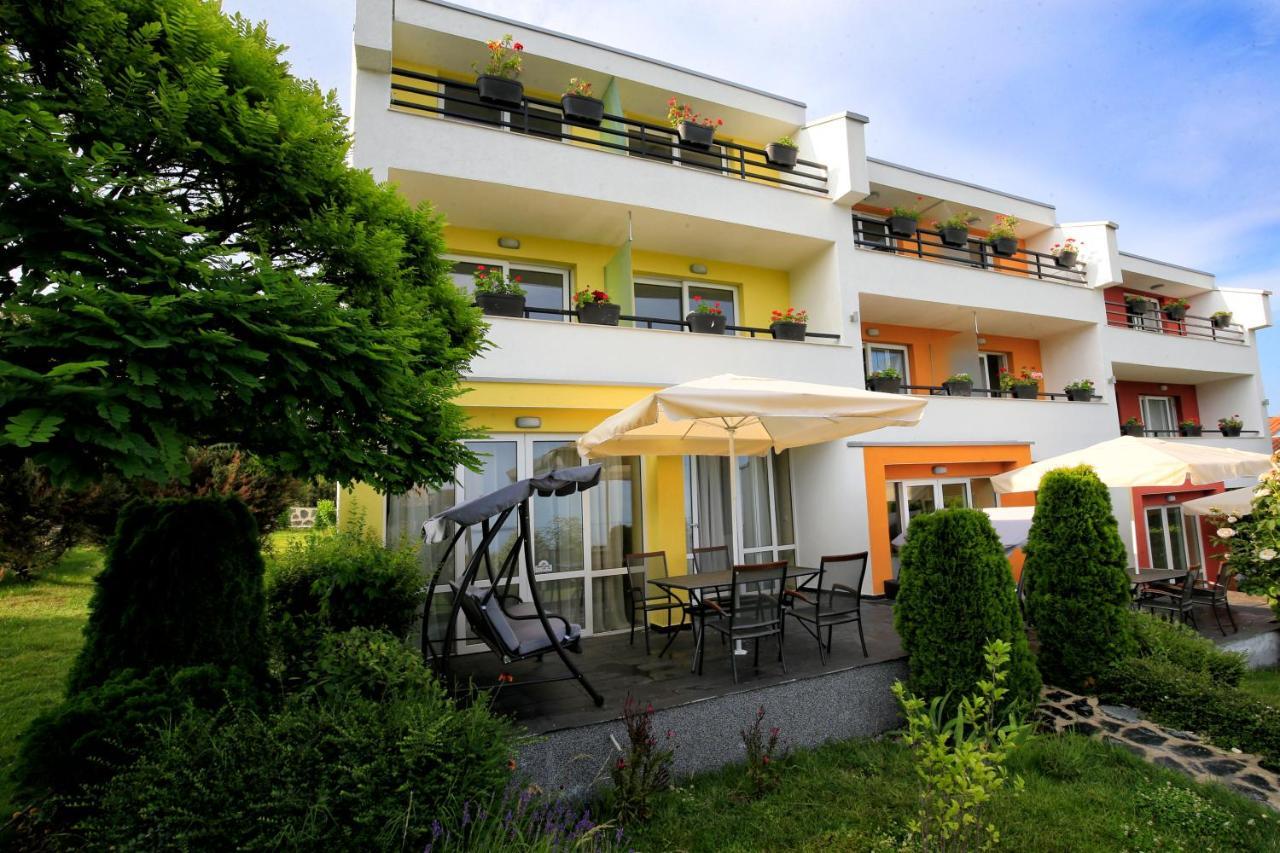 Stayinn Rainbow Houses Beachfront By Asteri Hotels Sunny Beach Dış mekan fotoğraf
