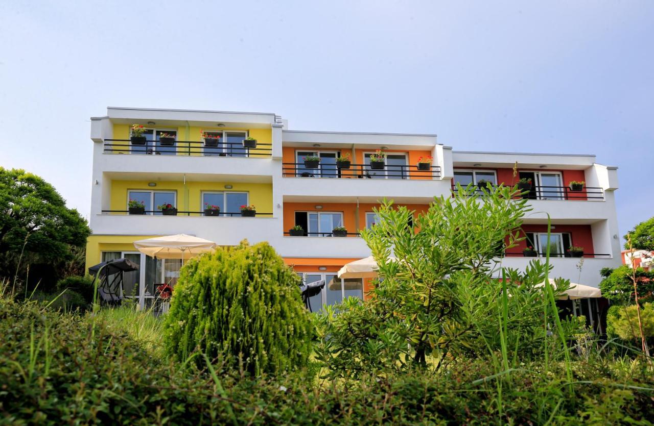 Stayinn Rainbow Houses Beachfront By Asteri Hotels Sunny Beach Dış mekan fotoğraf